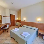 فندق Dei Messapi 3*