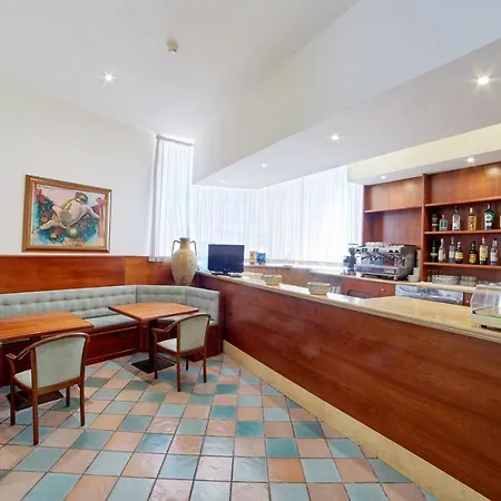 Hotel Dei Messapi 3*